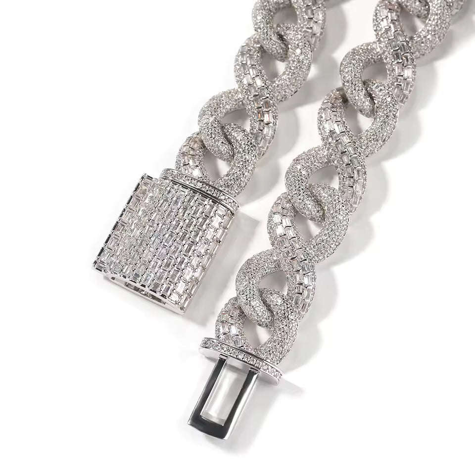 collier en épave étincelant