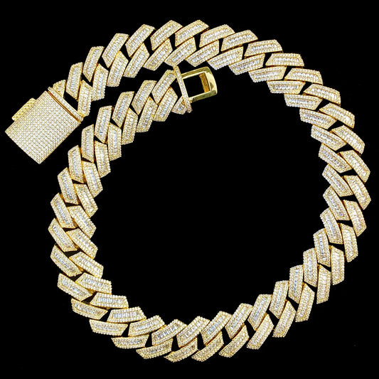 Collier avec sertissage de griffes 5A