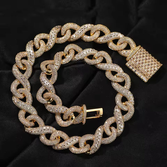 collier en épave étincelant