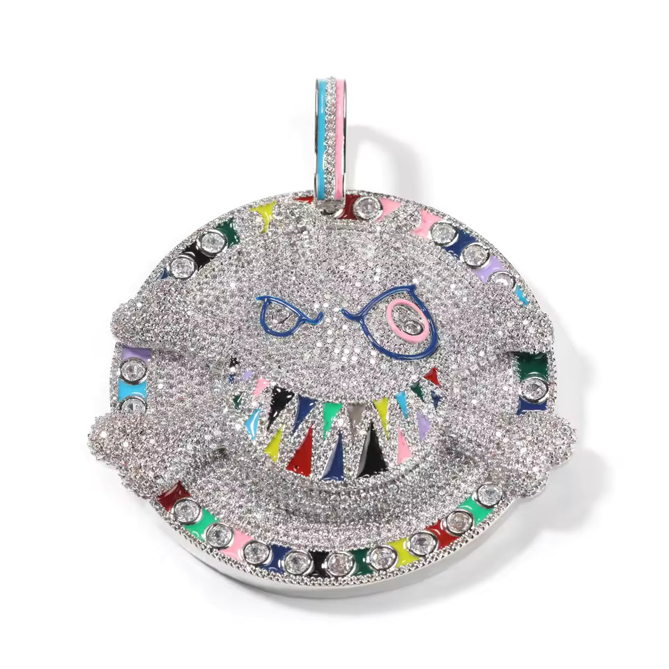 collier pendentif de monstre