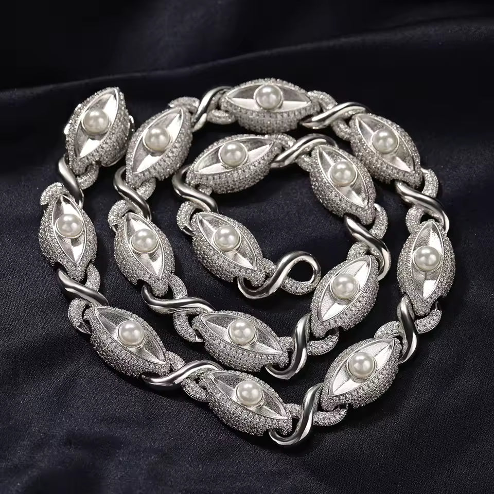 collier red Devil eyes